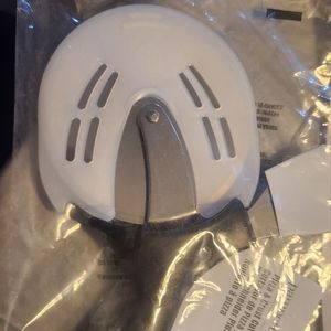 Pampered Chef Pizza and Crust Cutter NWT